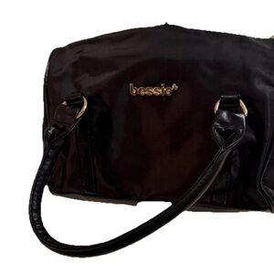 Black Shoulder Bag with Dual Handles broken zipper!